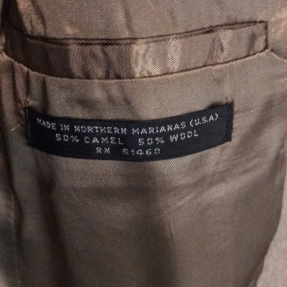 Vintage Camel and Wool Blazer - Picture 4 of 5